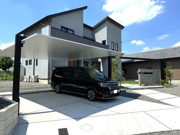 スタイリッシュなデザインのカーポートSC